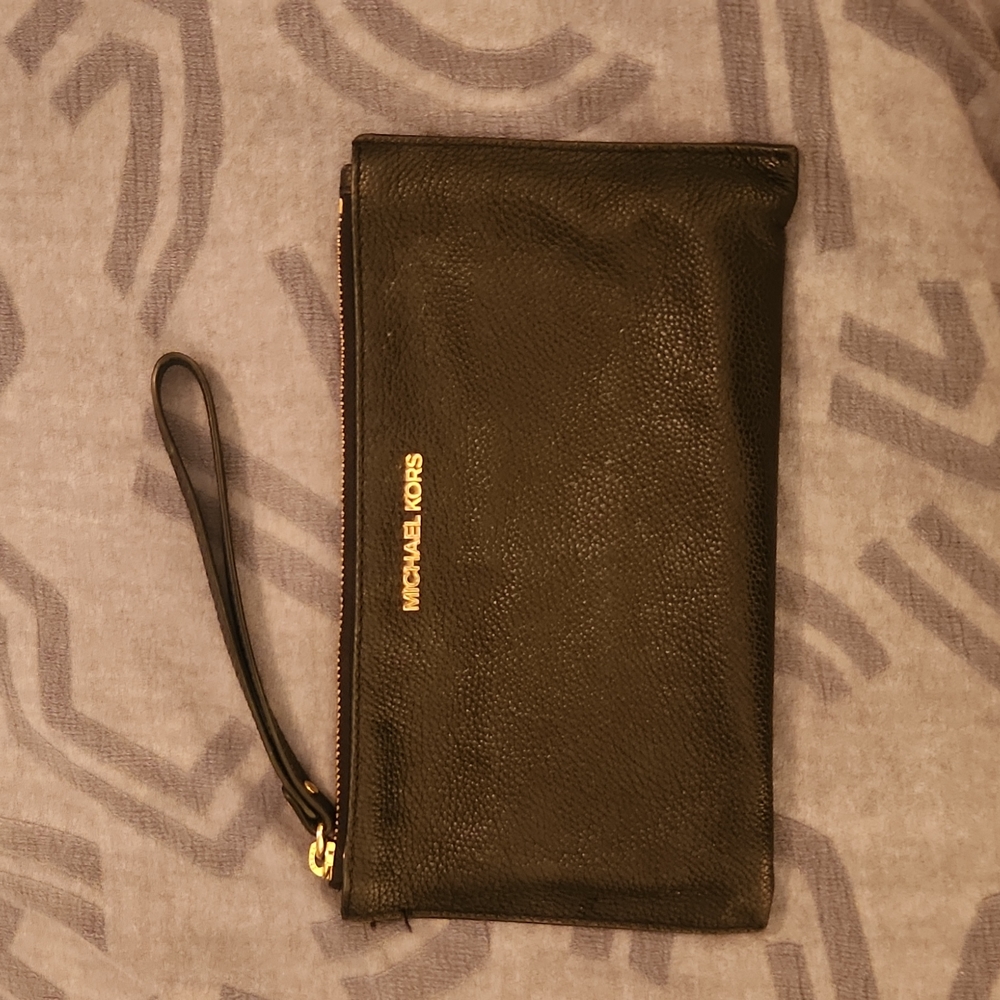 Michael Kors Jet Set Large Zip Clutch Wristlet -Black ⚫️